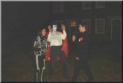 Phil_Suzi's_Halloween_Party_Nov_'03.jpg